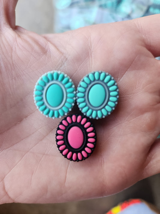 Faith cowprint pink cross custom focal bead – daisyland-teething-company