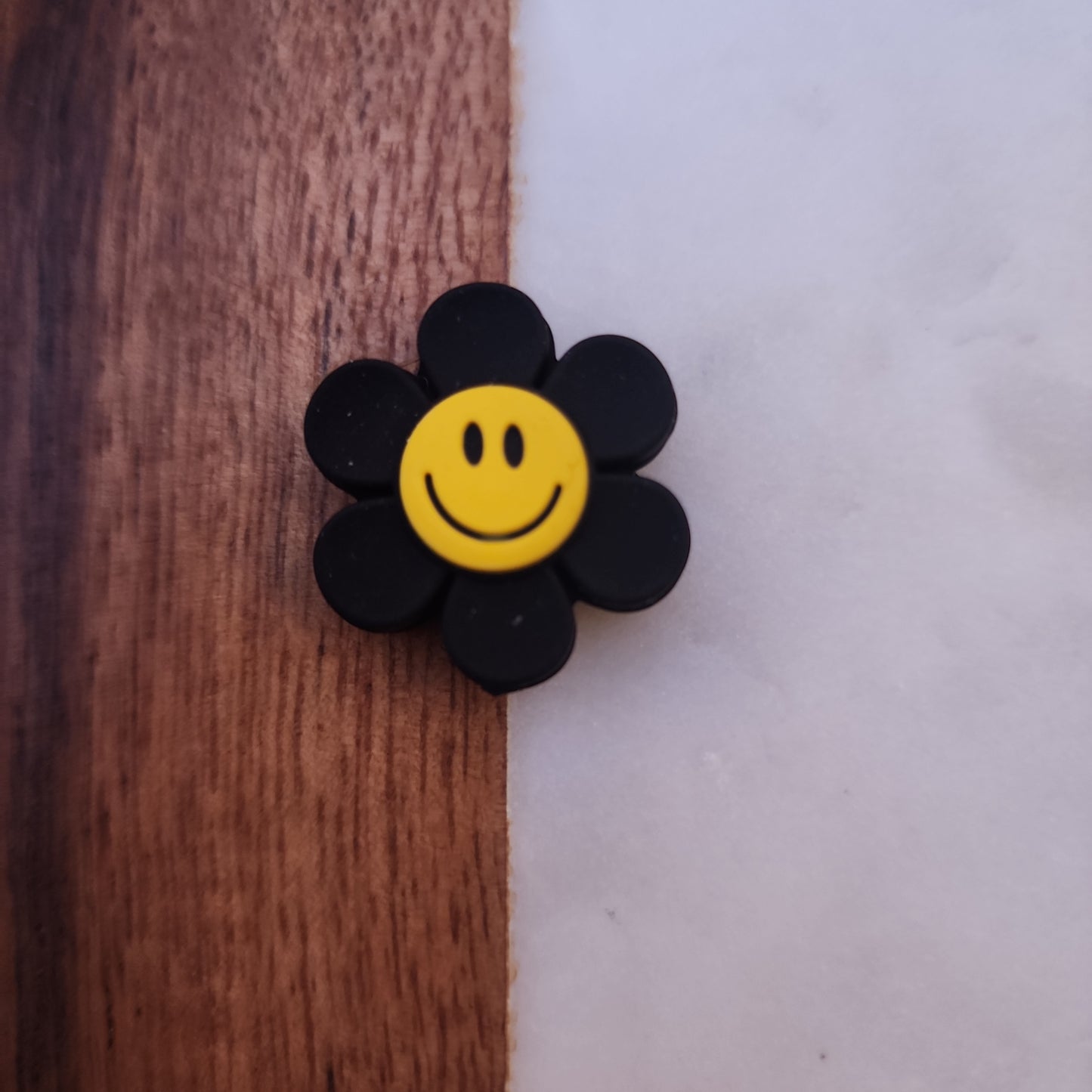 Happy daisy new color black with yellow