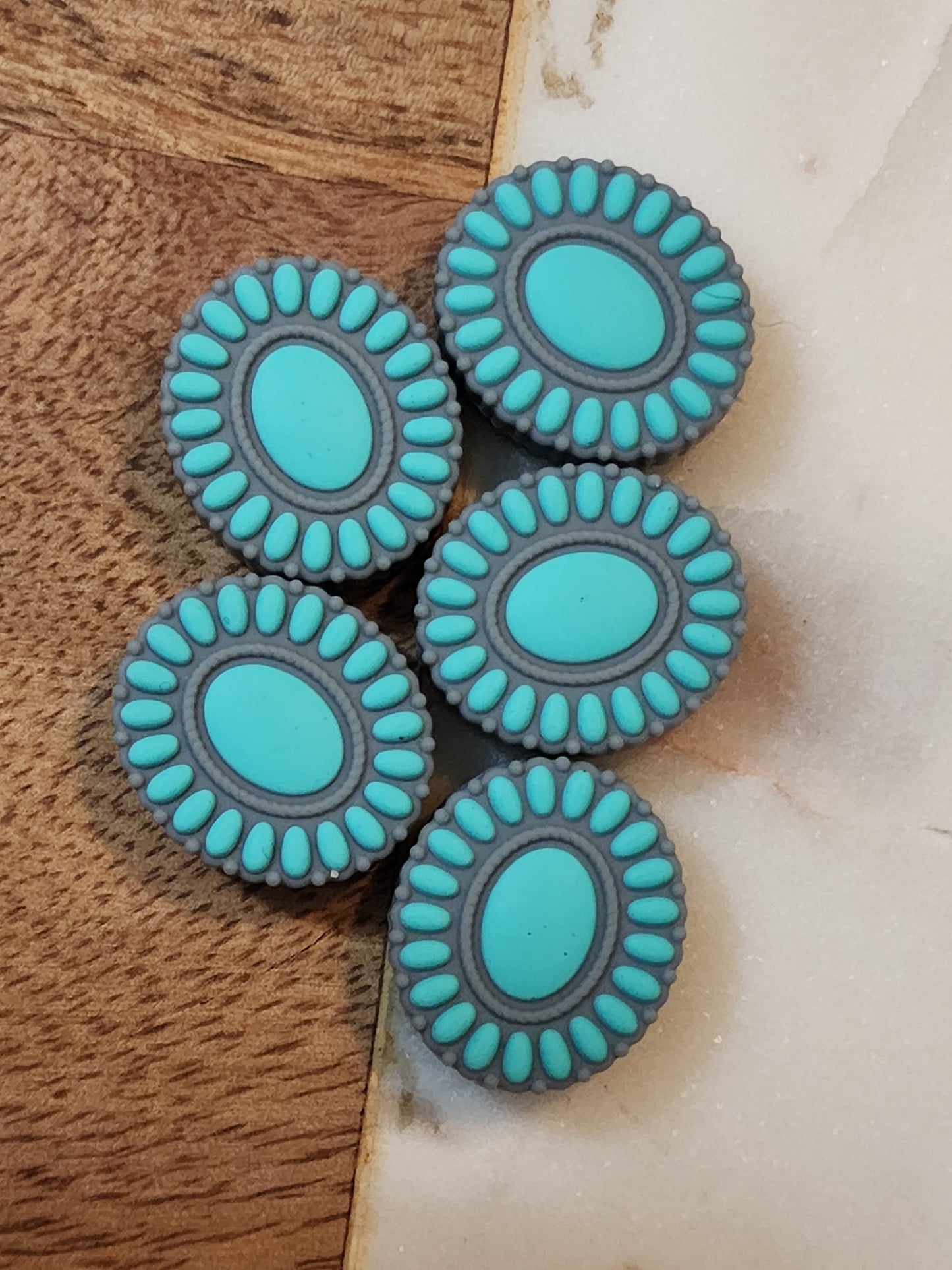 DAISYLAND EXCLUSIVE CUSTOM design concho jewelry turquoise western pendant silicone focal bead-B17